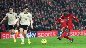 Liverpool farkı açıyor