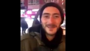 Vali Şahin sokakta yaşayan Hasan'a sahip çıktı