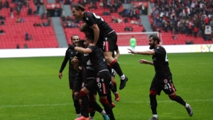 Yeni Lider Yılport Samsunspor