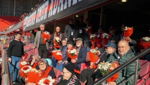 Yılport Samsunspor Huzurevi Sakinlerini Ağırladı