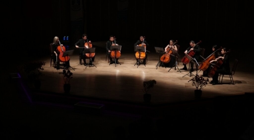 8 VİYOLONSEL VE KLASİK'TEN TANGO'YA