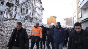 Bakan Kurum deprem bölgesinde inceleme yaptı