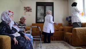 Devletten 517 bin kişiye evde bakım hizmeti