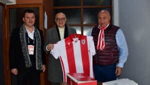 Yüksel Yıldırım'dan Mevlüt Artan'a Yılport Samsunspor Forması