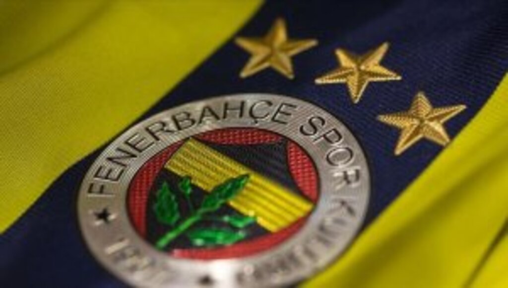 Fenerbahçe'de 4 Kişinin koronavirüs testinin pozitif olduğu açıklandı