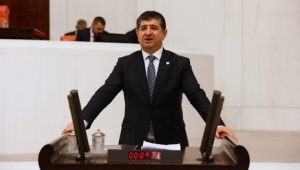 Milletvekili Cavit Arı, “Çiftçilerimiz De Destek Bekliyor.”