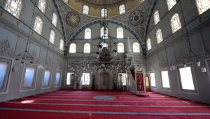 Asırlık camiler tarihinin 'en sesiz' günlerini yaşıyor