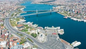İstanbul'da cadde, meydan, park ve sahiller boş kaldı