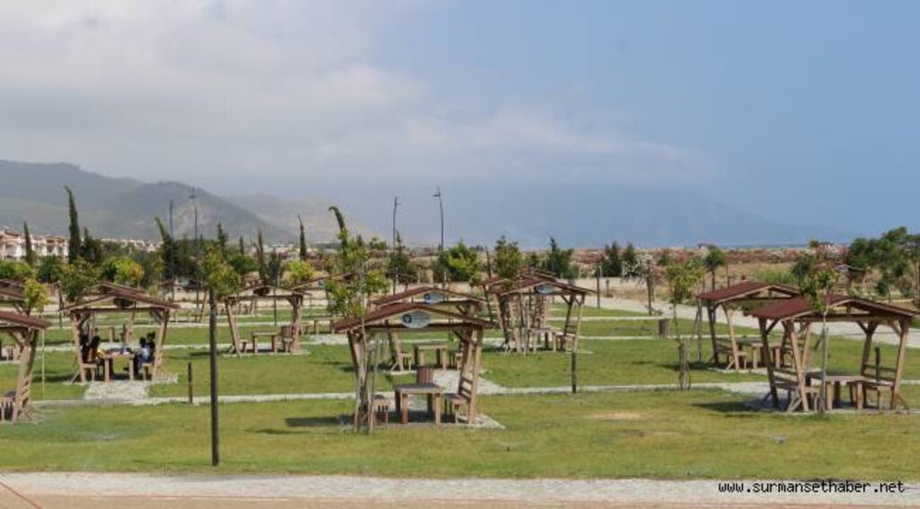 Büyükşehir Finike ve Kumluca’yı güzelleştiriyor