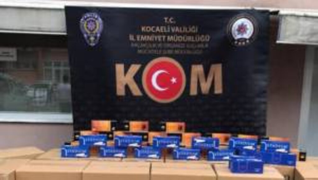 Kocaeli'de 1 Milyon 270 Bin Kaçak Makaron Ele Geçirildi