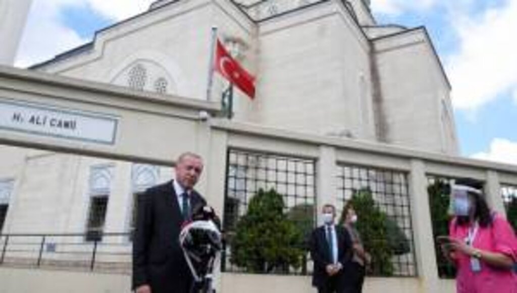 Cumhurbaşkanı Erdoğan; “Ayasofya'nın esaret zinciri sökülüp atılmıştır”