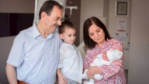 BAŞKAN ZİHNİ ŞAHİN'İN TORUN SEVİNCİ