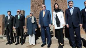 Cumhurbaşkanı Erdoğan ve Çiğdem Karaaslan Ahlat'ta 