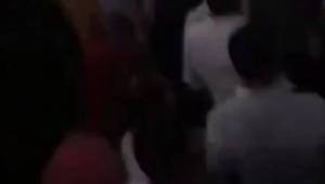 (VİDEO HABER ) CHP İzmir İl Gençlik Kolları Kongresi’nde kavga çıktı!