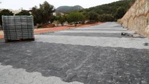 KİLİTLİ PARKE YOL YAPIM ÇALIŞMALARI SÜRÜYOR