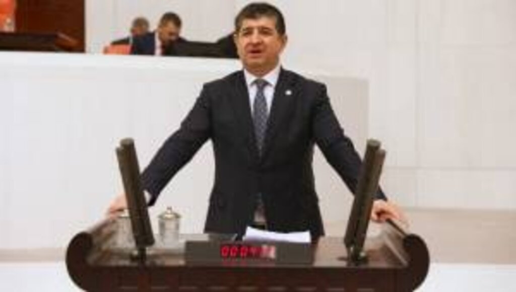 “SERİK SAHİLERİNİN HALKIN ELİNDEN ALINMASINDAN AKP’Lİ BELEDİYE SORUMLU”