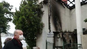 Cumhurbaşkanı Erdoğan, tarihî Vaniköy Camii’nde incelemelerde bulundu