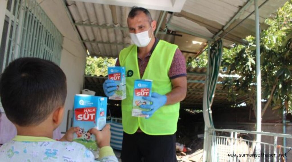 Antalya Büyükşehir Belediyesi çocuklara 224 bin litre Halk Süt dağıttı.