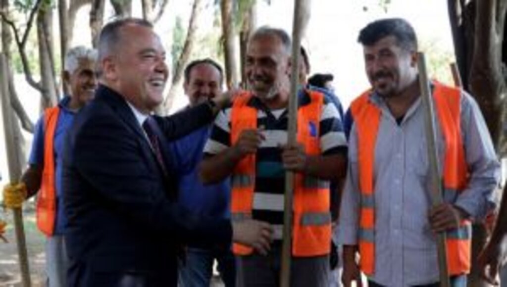 Antalya Büyükşehir Belediyesi’nde asgari ücret 3 bin 100 lira oldu