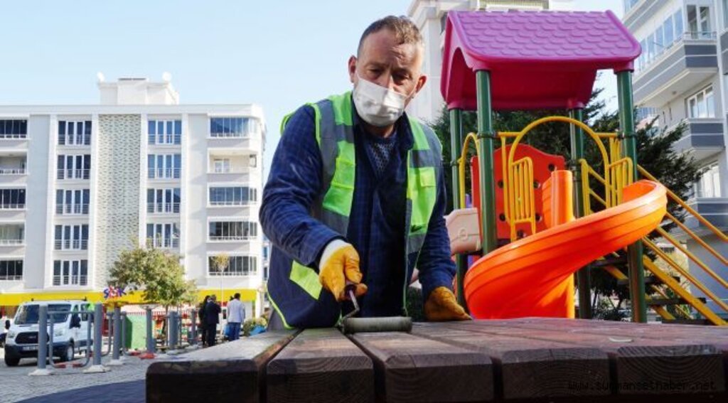 Atakum Belediyesi parklara kış bakımı yaptı rengarenk bitkiler dikti