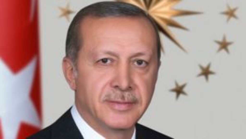 “BİZE BASIN ÖZGÜRLÜĞÜ DERSİ VERENLER, ÜÇ MAYMUNU OYNADI”