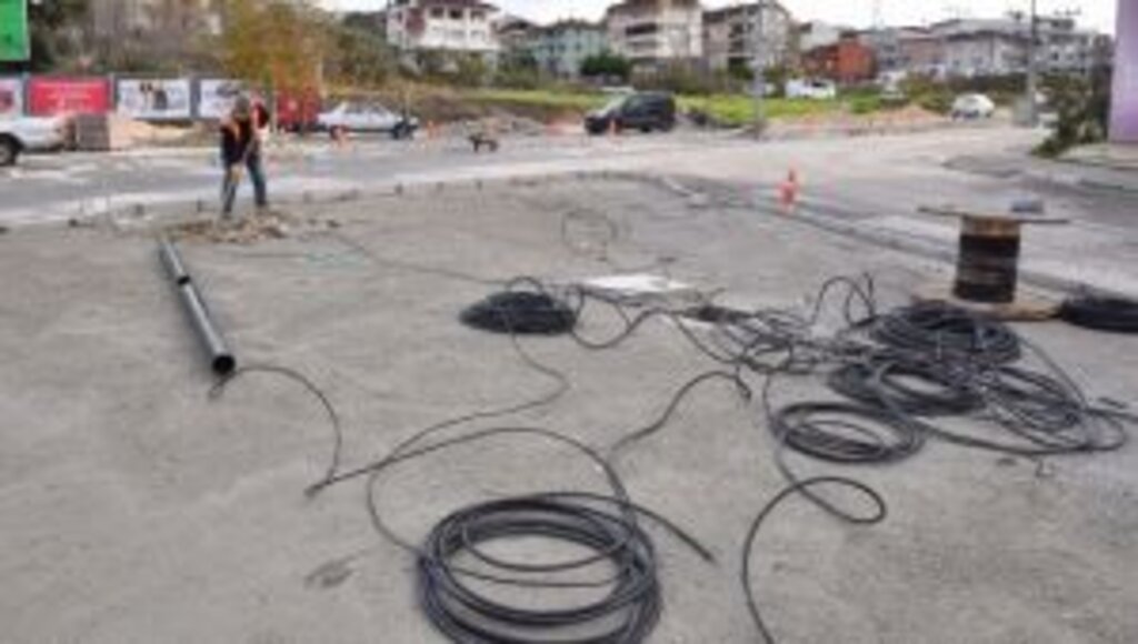 Bursa Büyükşehir Belediyesi çalışıyor, trafik rahatlıyor