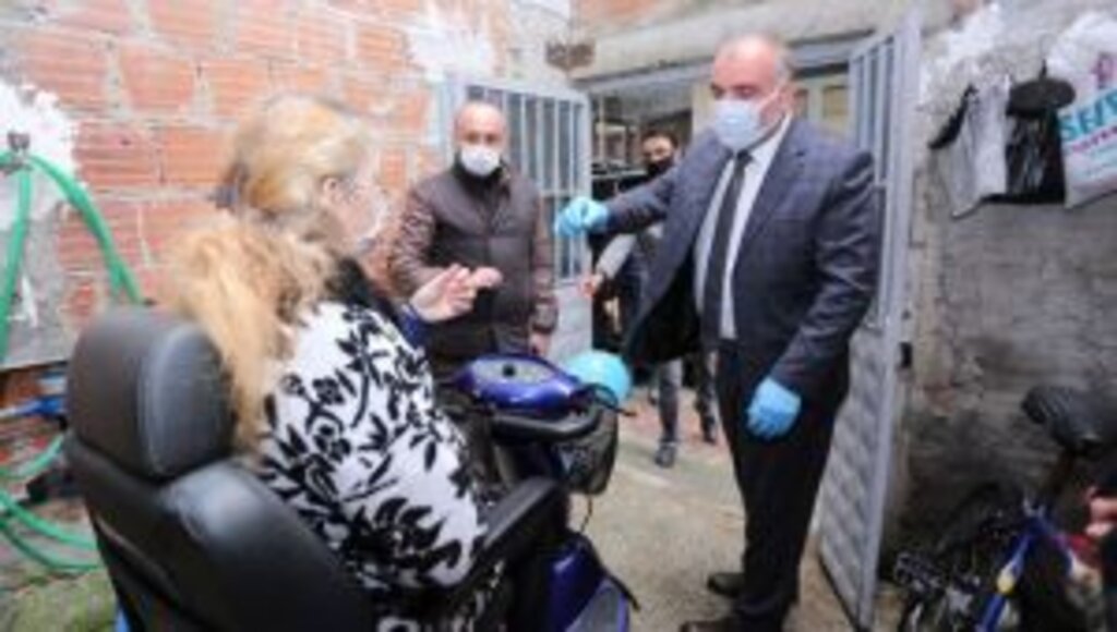 CANİK BELEDİYESİ’NDEN ENGELLİ VATANDAŞLARA AKÜLÜ ARABA DAĞITIMI