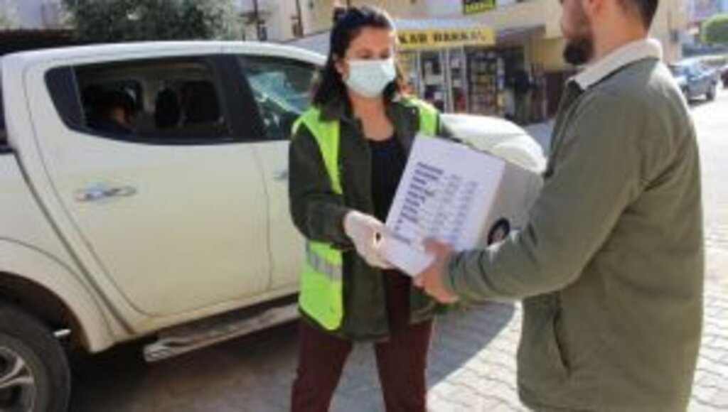 Manavgat’ta ihtiyaç sahibi ailelere gıda yardımı yapıldı