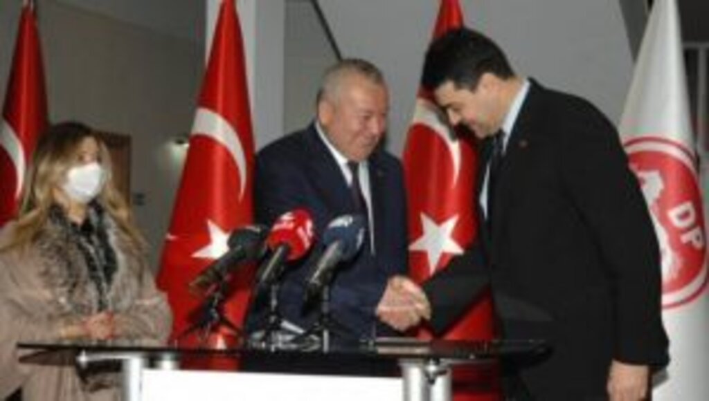 Ordu Milletvekili Cemal Enginyurt Demokrat Parti'ye Katıldı.