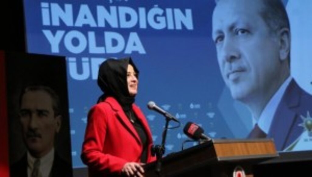 AK Parti Samsun İl Kadın Kolları Başkanlığı'na Rabia Bay Keser yeniden seçildi 