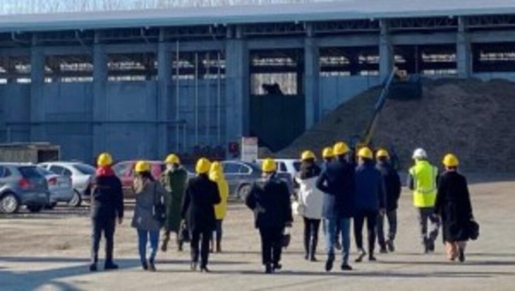 BİYOKÜTLE ENERJİ SANTRALİ ZİYARETÇİLERİNİ AĞIRLADI