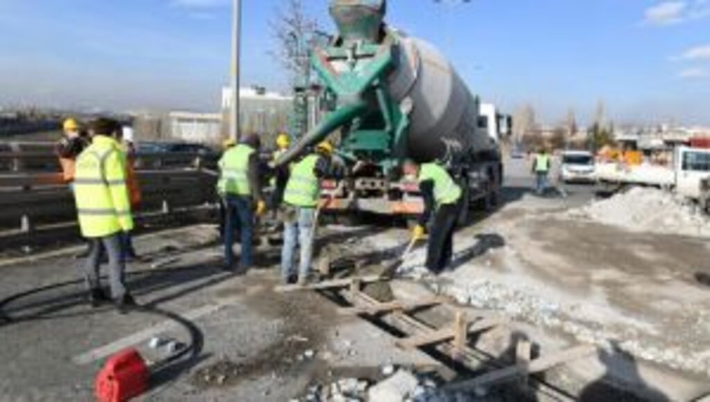 BÜYÜKŞEHİR’DEN KÖPRÜLERDE YENİLEME SEFERBERLİĞİ
