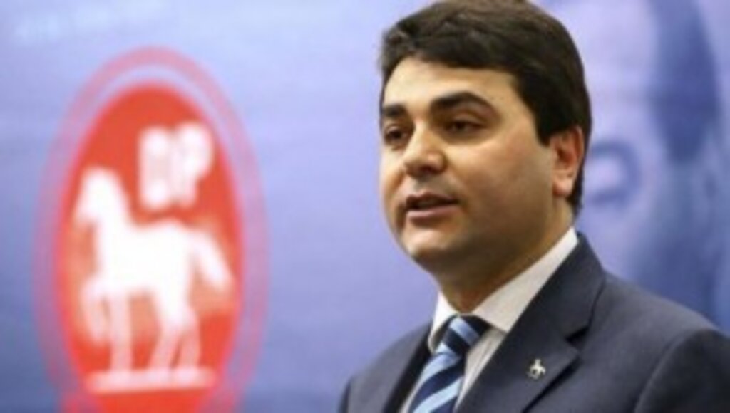 Gültekin Uysal'dan Mahir Ünal'a 'AK Parti Devleti Çökertmenin Hesabını Versin!'