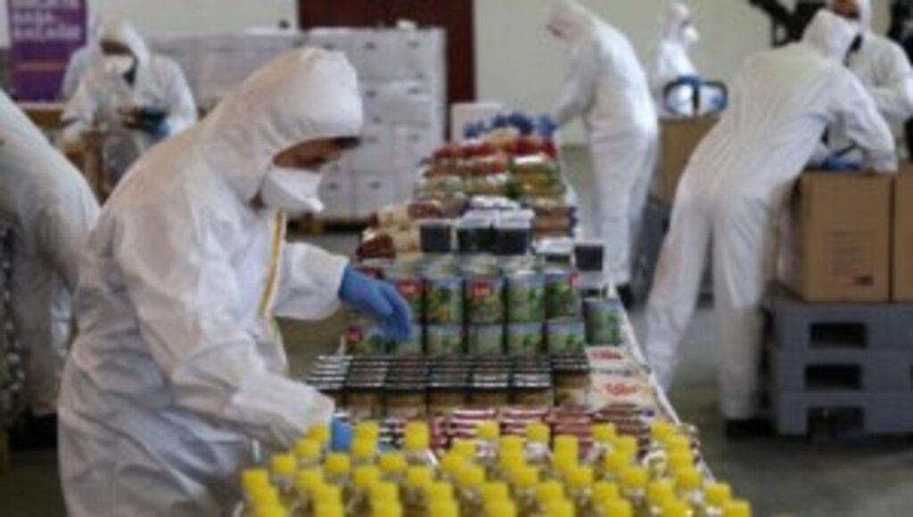 İSTANBUL’DA DAYANIŞMA HAYIRSEVERLERLE BÜYÜYOR