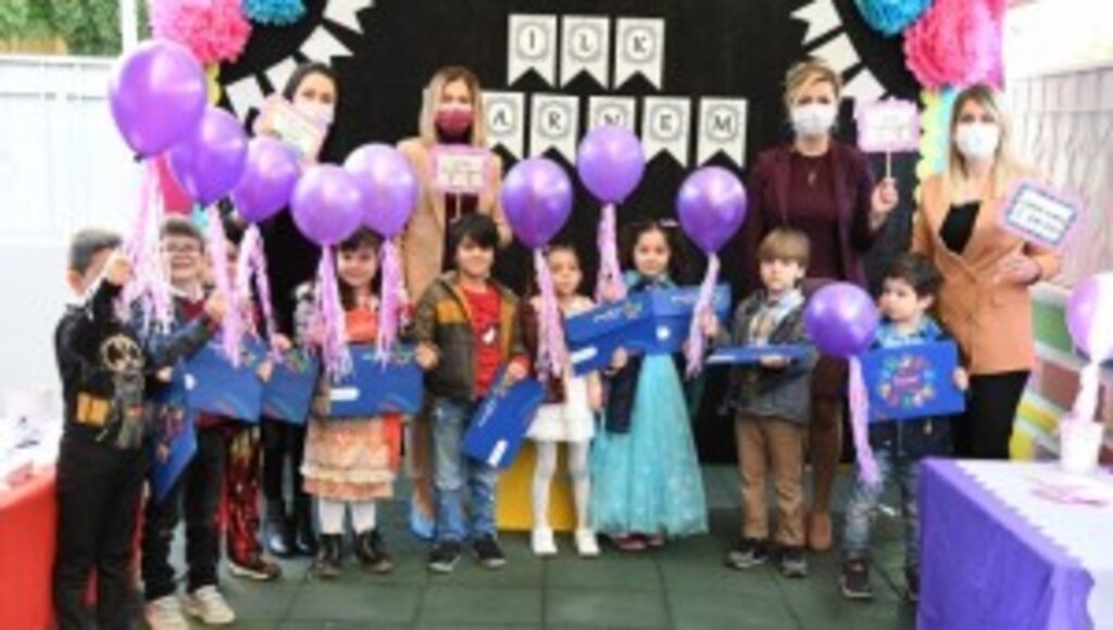 Konyaaltı Belediyesi kreşlerinde karne heyecanı