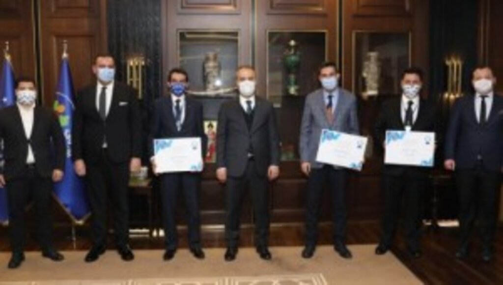 Şehre değer katan personele ödül