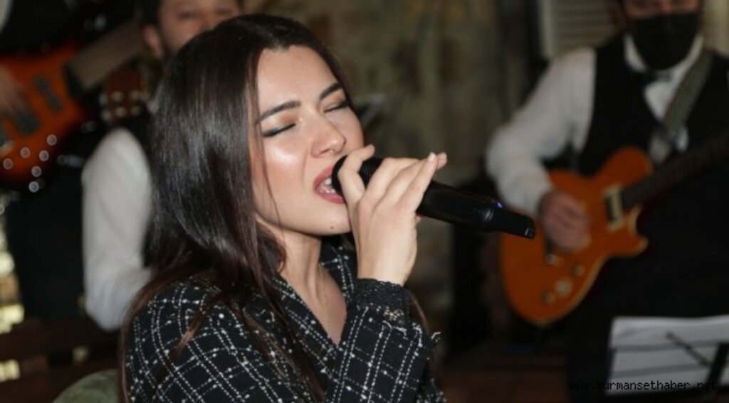 ÜNYE BELEDİYESİ KENT ORKESTRASI BEĞENİ TOPLADI