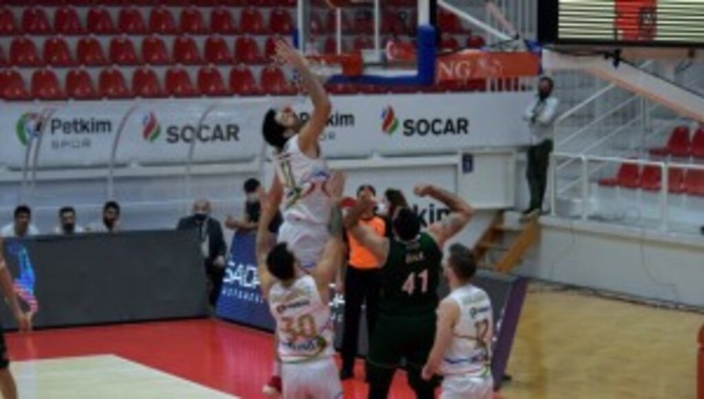 Aliağa Petkimspor Evinde Kazandı