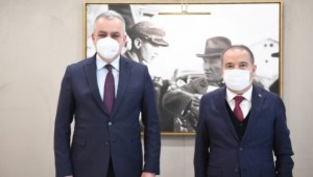 Esen ile Böcek bir araya geldi