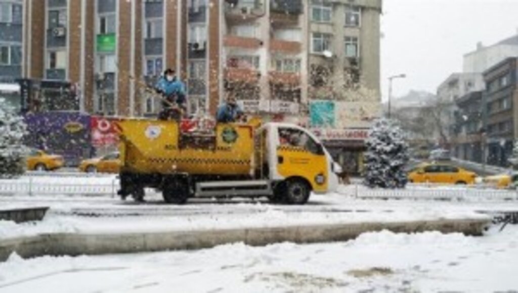 Gaziosmanpaşa’da 7/24 Kar Mesaisi