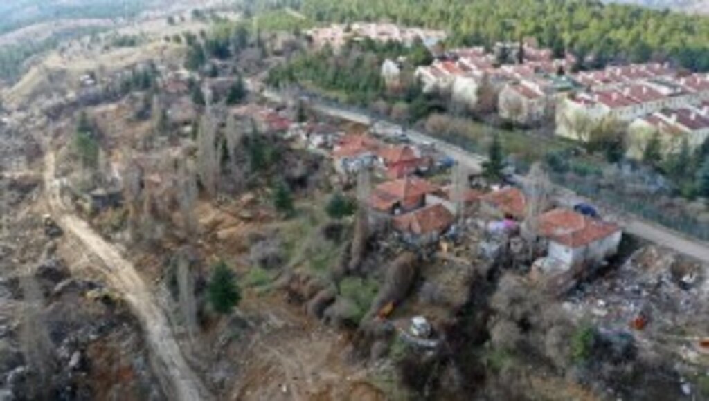 BÜYÜKŞEHİR’İN ŞİRİNDERE MEVKİİNDE ATIKLA MÜCADELESİ DEVAM EDİYOR