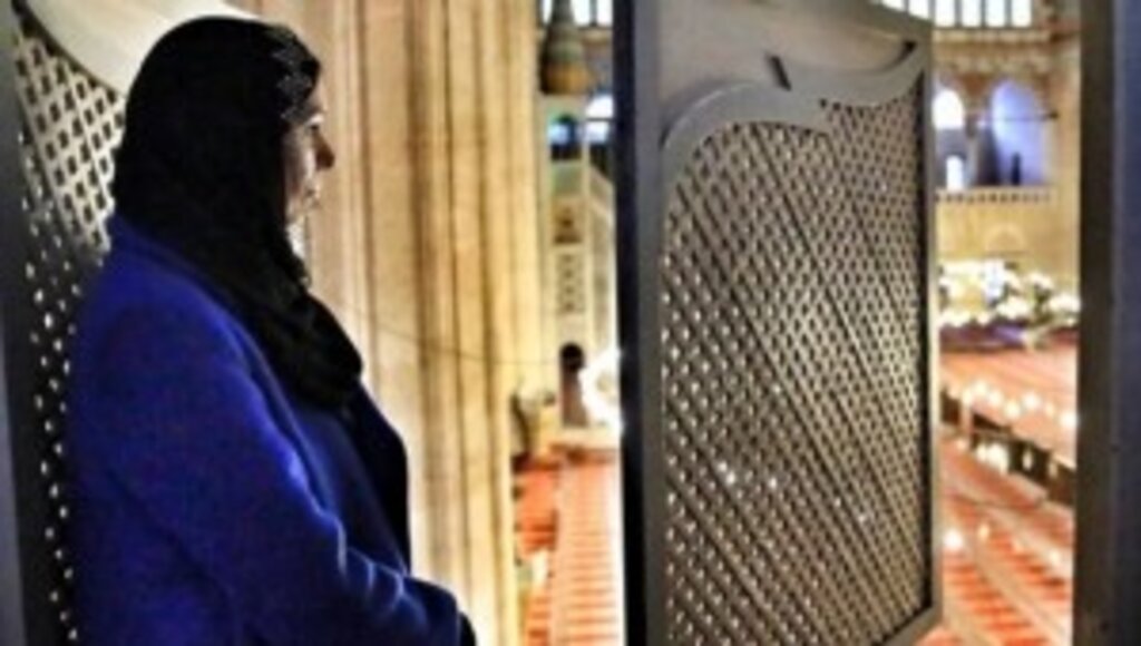 Çiğdem Karaaslan'dan Miraç Kandili Mesajı