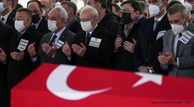 Kılıçdaroğlu, Helikopter Kazasında Şehit Düşen Askerlerimizin Cenaze Törenine Katıldı.