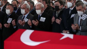 Kılıçdaroğlu, Helikopter Kazasında Şehit Düşen Askerlerimizin Cenaze Törenine Katıldı.