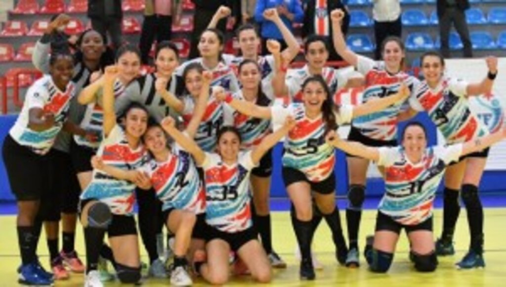 Mavi Kelebekler’den haklı galibiyet