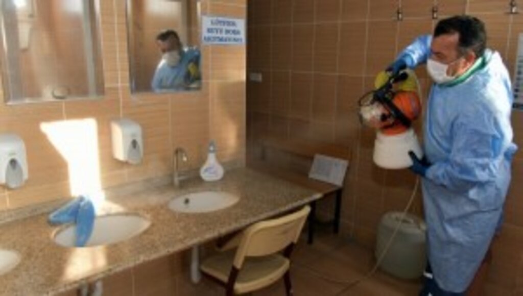 Okullarda Dezenfekte Çalışmaları Devam Ediyor