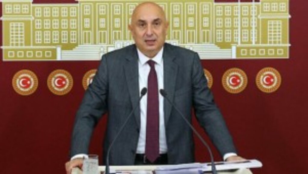 CHP'li Engin Özkoç, 103 Amirali Tebrik Etti
