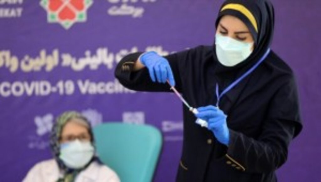İran'da son 24 saatte 454 kişi Kovid-19'dan hayatını kaybetti