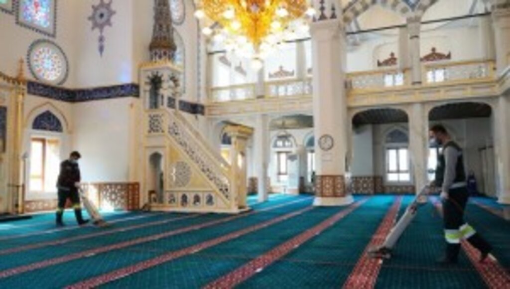 KEÇİÖREN RAMAZANA GÜL KOKULU CAMİLERLE GİRECEK