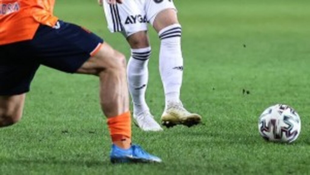 Medipol Başakşehir Süper Lig'de yarın Fenerbahçe'yi konuk edecek